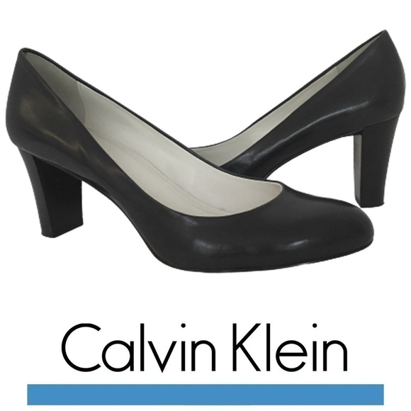 Calvin Klein Babe Leather Shoes Pumps Heels Dark Blue Classic EUC - Picture 1 of 11